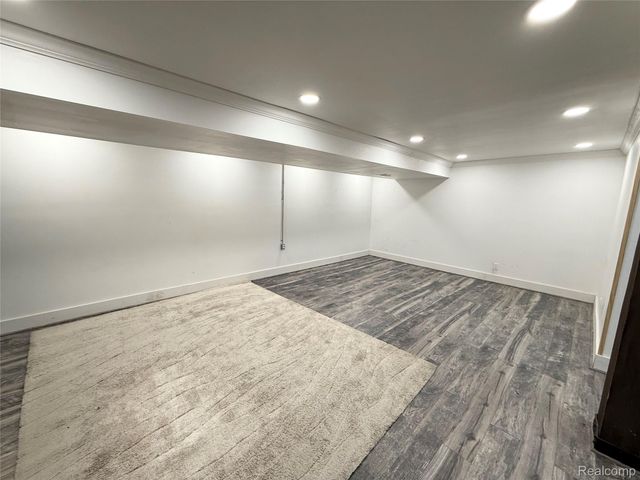46557 Glen Pointe Drive, Shelby Charter Township, MI 48315