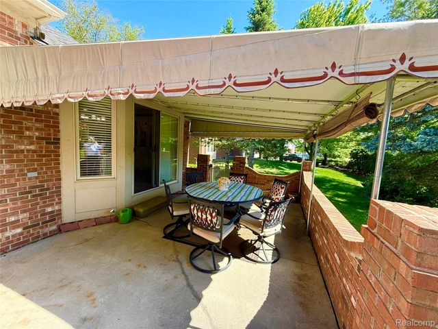 46557 Glen Pointe Drive, Shelby Charter Township, MI 48315