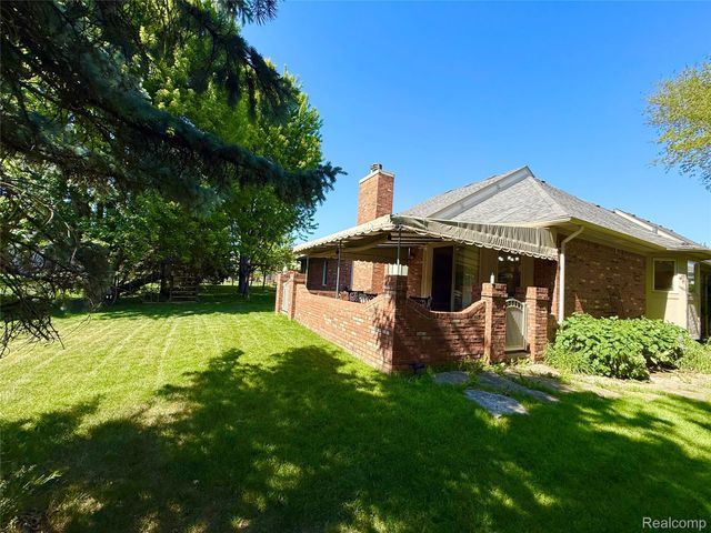46557 Glen Pointe Drive, Shelby Charter Township, MI 48315