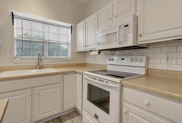 4025 Laurelwood Drive, Charleston, SC 29414