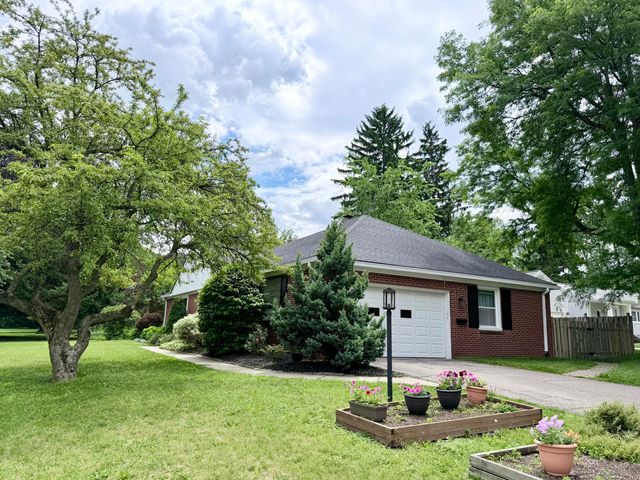 2000 E Stadium Boulevard, Ann Arbor, MI 48104