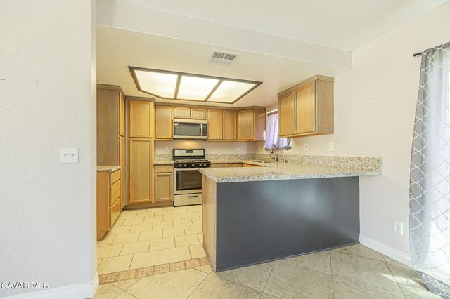 17394 Laredo Vista Avenue, Palmdale, CA 93591