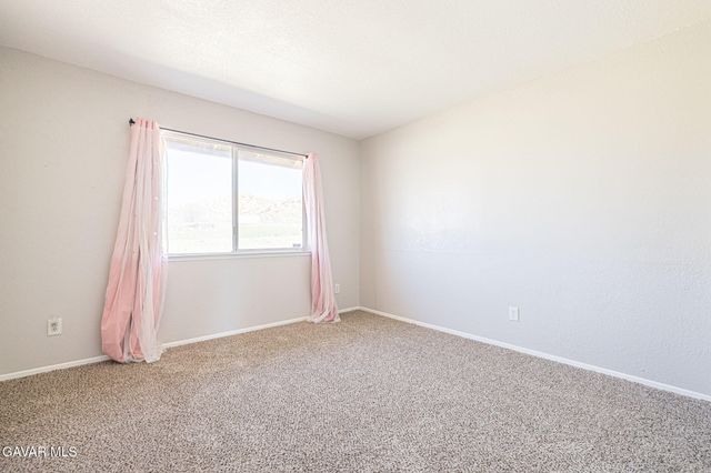 17394 Laredo Vista Avenue, Palmdale, CA 93591