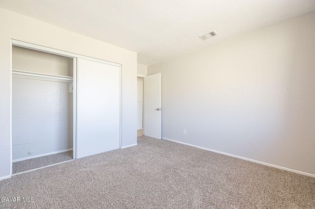 17394 Laredo Vista Avenue, Palmdale, CA 93591