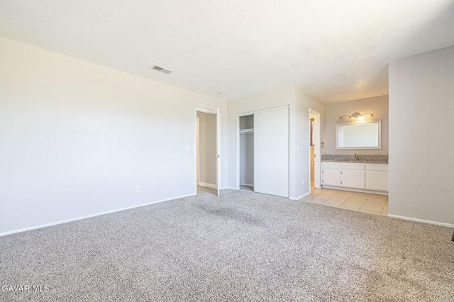 17394 Laredo Vista Avenue, Palmdale, CA 93591
