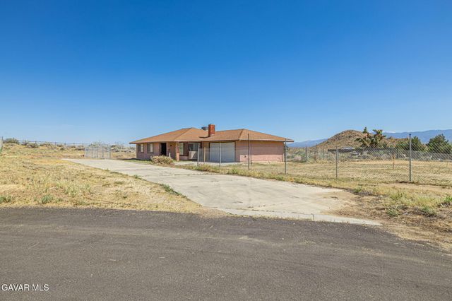 17394 Laredo Vista Avenue, Palmdale, CA 93591