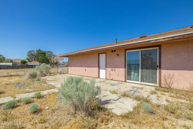 17394 Laredo Vista Avenue, Palmdale, CA 93591