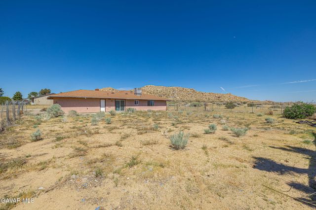 17394 Laredo Vista Avenue, Palmdale, CA 93591