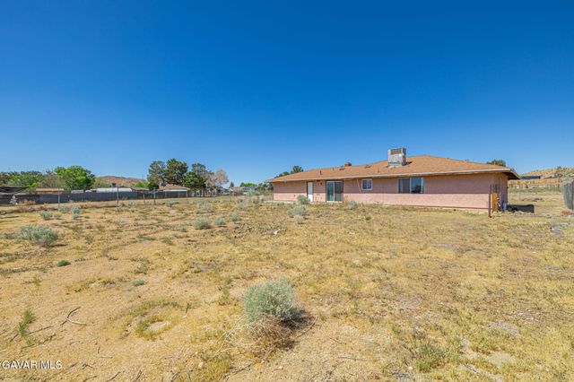 17394 Laredo Vista Avenue, Palmdale, CA 93591