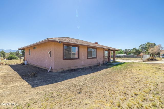 17394 Laredo Vista Avenue, Palmdale, CA 93591