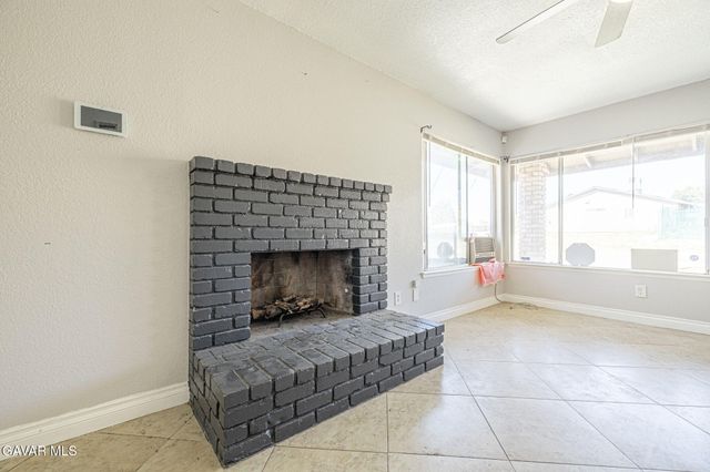 17394 Laredo Vista Avenue, Palmdale, CA 93591