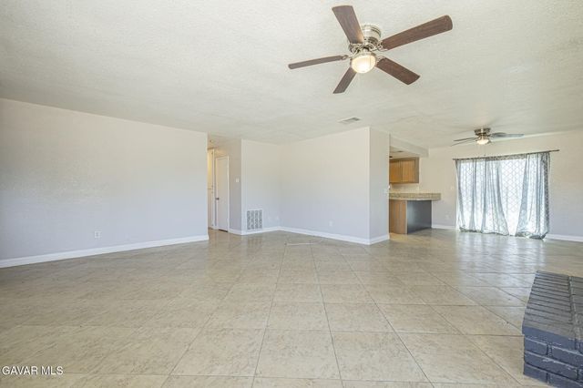 17394 Laredo Vista Avenue, Palmdale, CA 93591