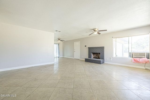 17394 Laredo Vista Avenue, Palmdale, CA 93591