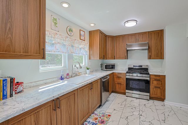 1429 Ridgeway Avenue, Round Lake Beach, IL 60073