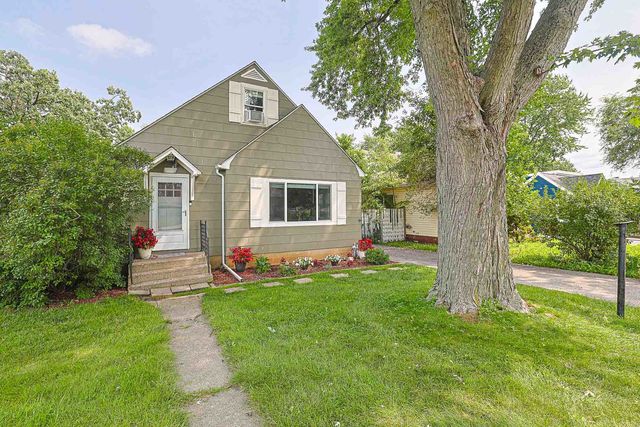 1429 Ridgeway Avenue, Round Lake Beach, IL 60073