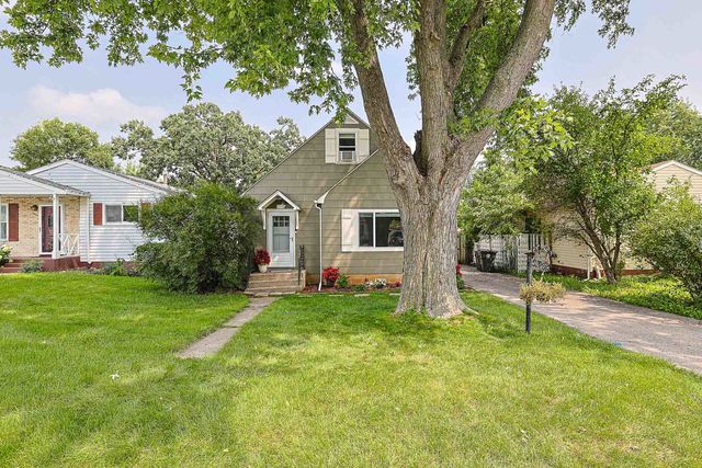 1429 Ridgeway Avenue, Round Lake Beach, IL 60073