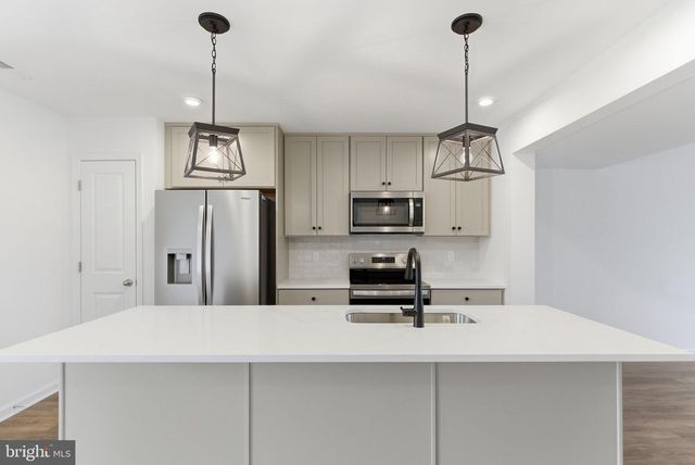 125 COURTHOUSE DR, Martinsburg, WV 25404