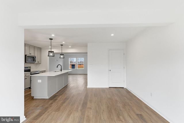 125 COURTHOUSE DR, Martinsburg, WV 25404