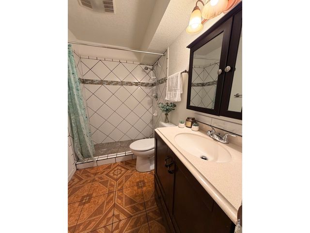 2202 Maple Hill Dr, Fort Collins, CO 80524