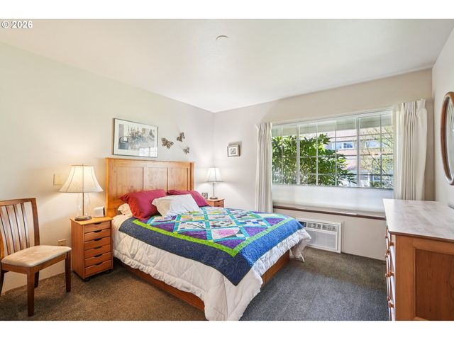 13775 Sw SCHOLLS FERRY Rd 208, Beaverton, OR 97008