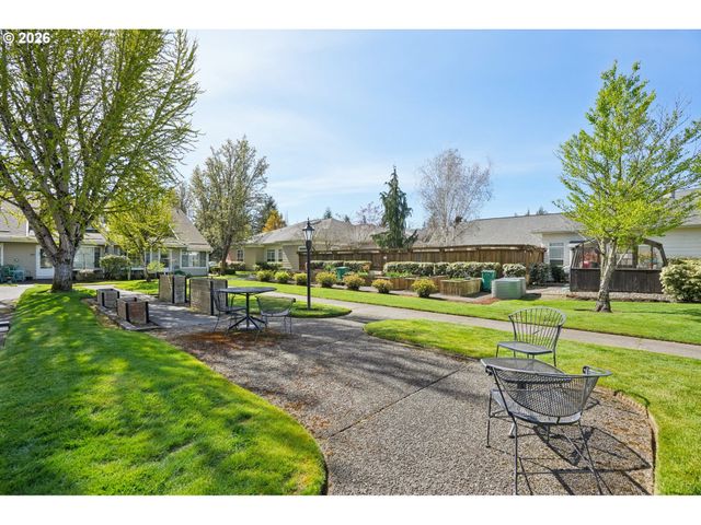 13775 Sw SCHOLLS FERRY Rd 208, Beaverton, OR 97008