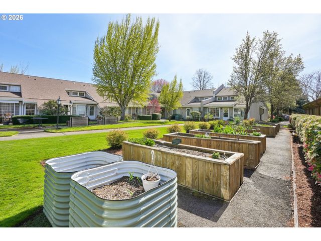 13775 Sw SCHOLLS FERRY Rd 208, Beaverton, OR 97008