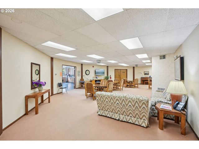 13775 Sw SCHOLLS FERRY Rd 208, Beaverton, OR 97008