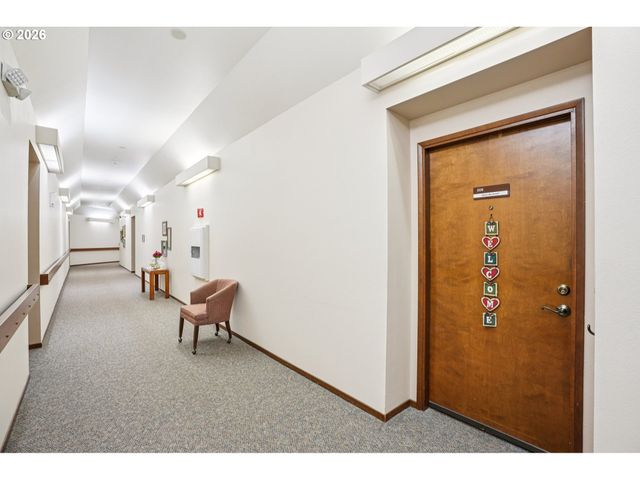 13775 Sw SCHOLLS FERRY Rd 208, Beaverton, OR 97008