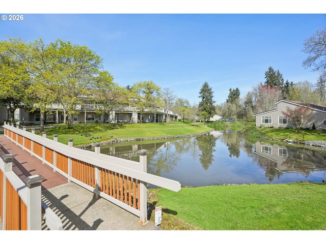 13775 Sw SCHOLLS FERRY Rd 208, Beaverton, OR 97008