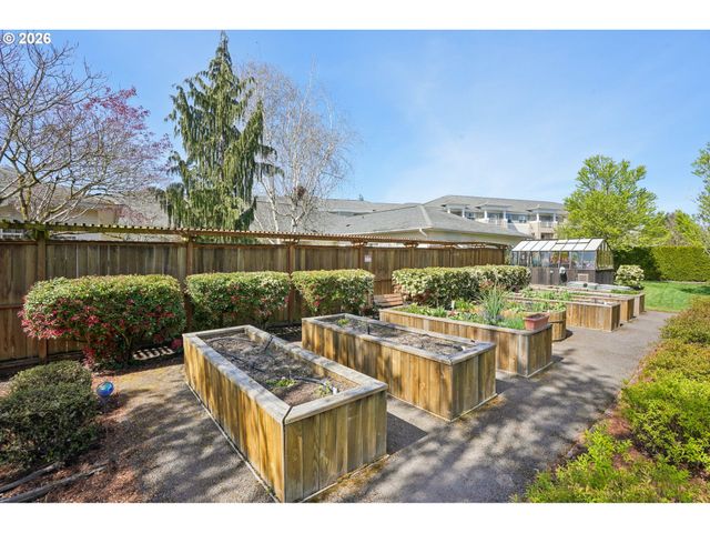 13775 Sw SCHOLLS FERRY Rd 208, Beaverton, OR 97008