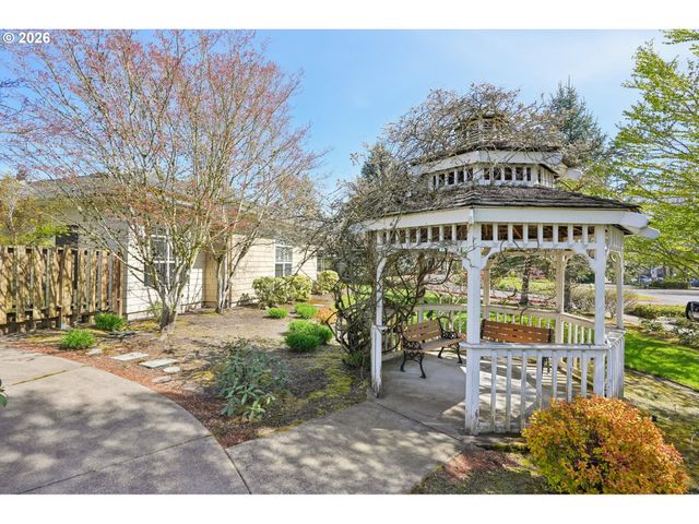 13775 Sw SCHOLLS FERRY Rd 208, Beaverton, OR 97008