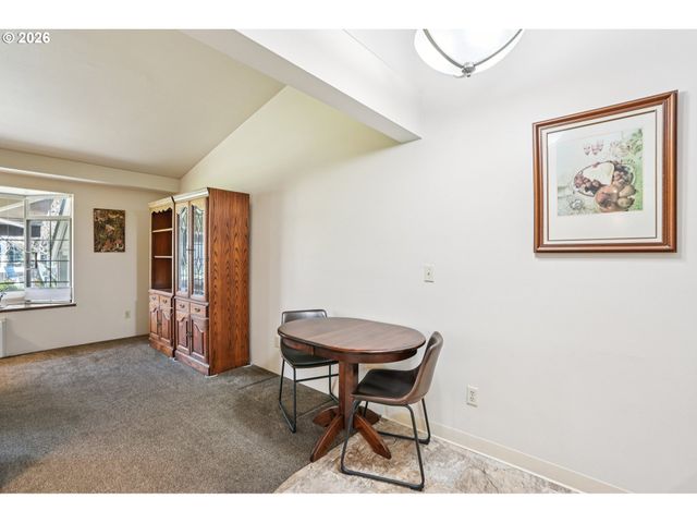 13775 Sw SCHOLLS FERRY Rd 208, Beaverton, OR 97008