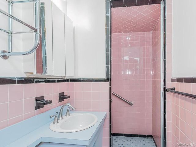 2711 Henry Hudson Parkway 6D, Bronx, NY 10463