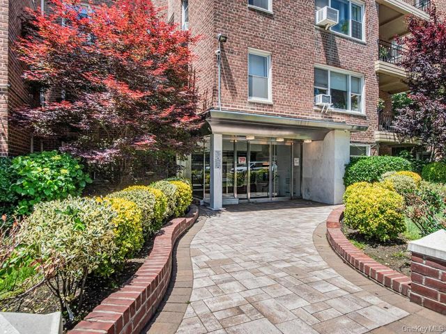 2711 Henry Hudson Parkway 6D, Bronx, NY 10463