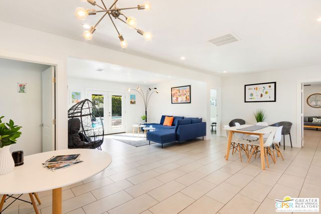 4373 E Camino Parocela, Palm Springs, CA 92264