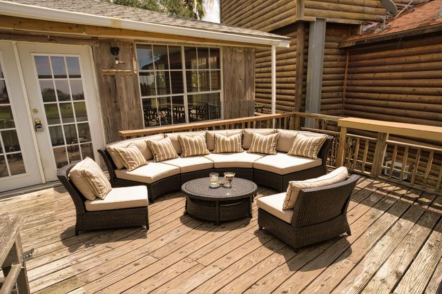 876 County Road 298, Sargent, TX 77414