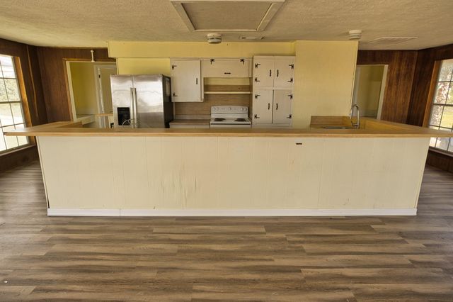 876 County Road 298, Sargent, TX 77414