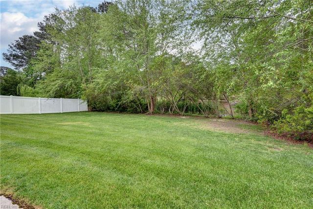 7 Elm ST, Poquoson, VA 23662
