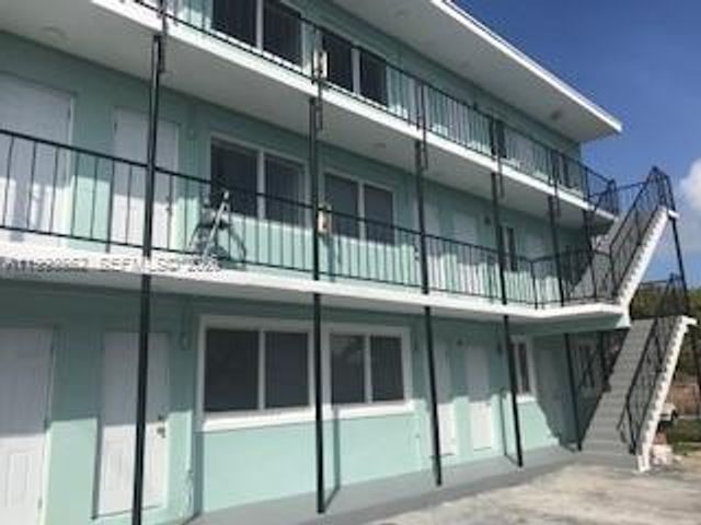 1815 NW 1st CT 7, Miami, FL 33136