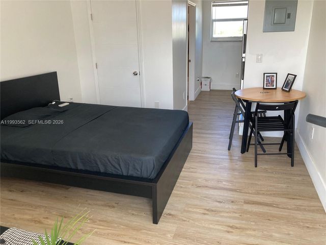 1815 NW 1st CT 7, Miami, FL 33136