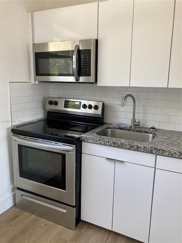 1815 NW 1st CT 7, Miami, FL 33136