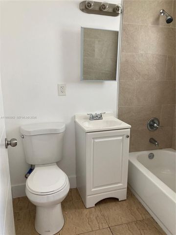 1815 NW 1st CT 7, Miami, FL 33136