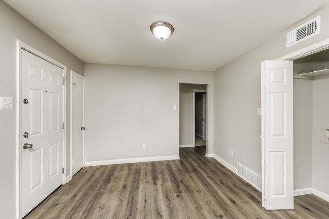 3419 Loganwood Drive, Dallas, TX 75227