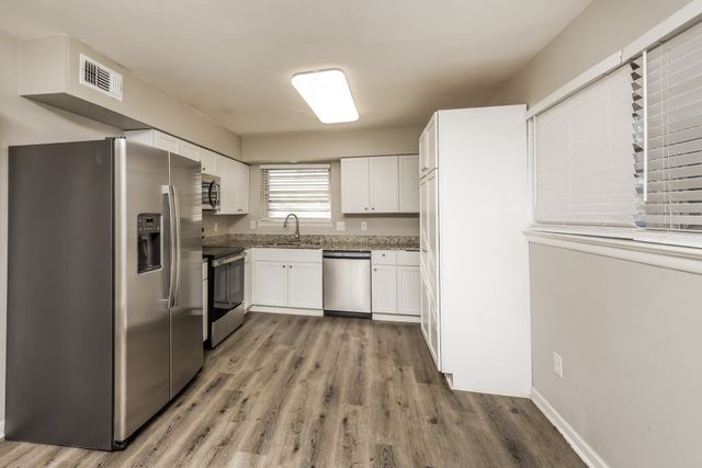 3419 Loganwood Drive, Dallas, TX 75227