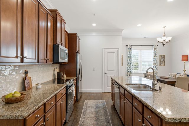 656 Coleman Boulevard 304, Mount Pleasant, SC 29464