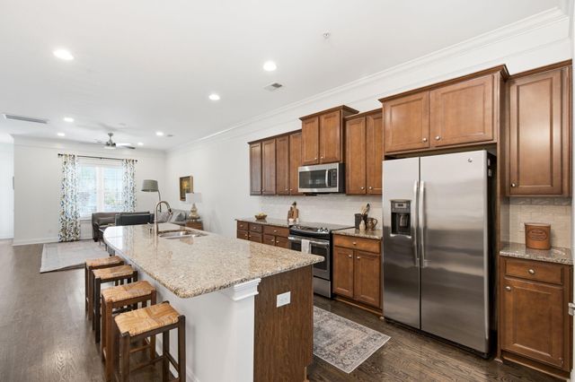 656 Coleman Boulevard 304, Mount Pleasant, SC 29464