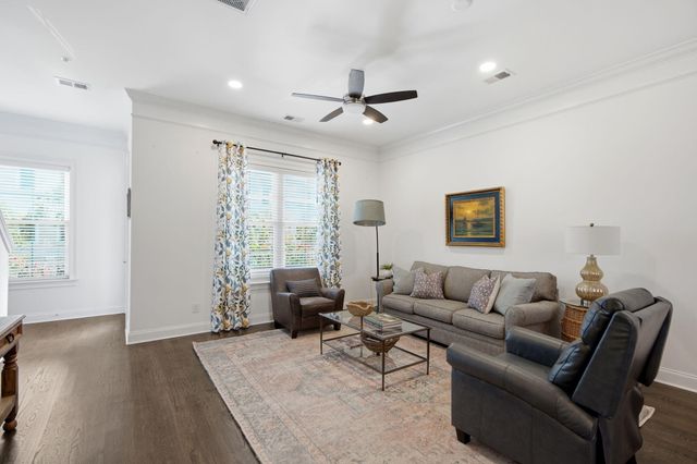 656 Coleman Boulevard 304, Mount Pleasant, SC 29464