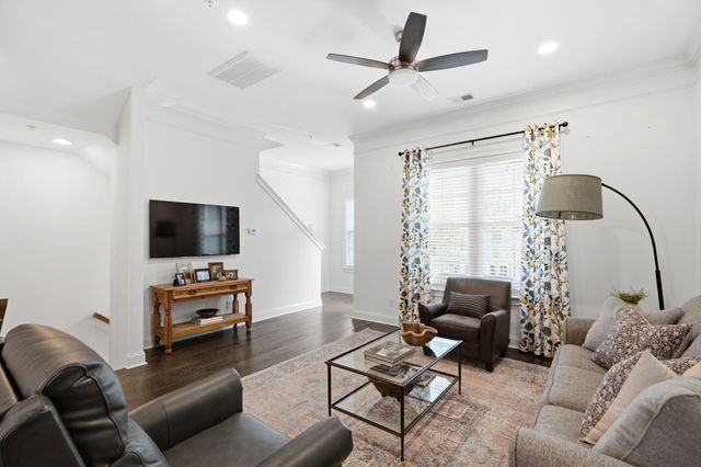 656 Coleman Boulevard 304, Mount Pleasant, SC 29464