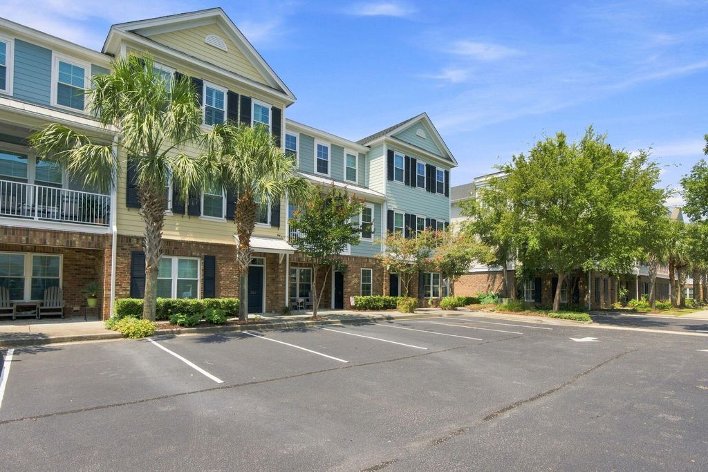 656 Coleman Boulevard 304, Mount Pleasant, SC 29464