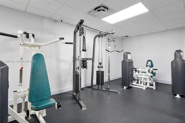 600 Parkview Dr 611, Hallandale Beach, FL 33009